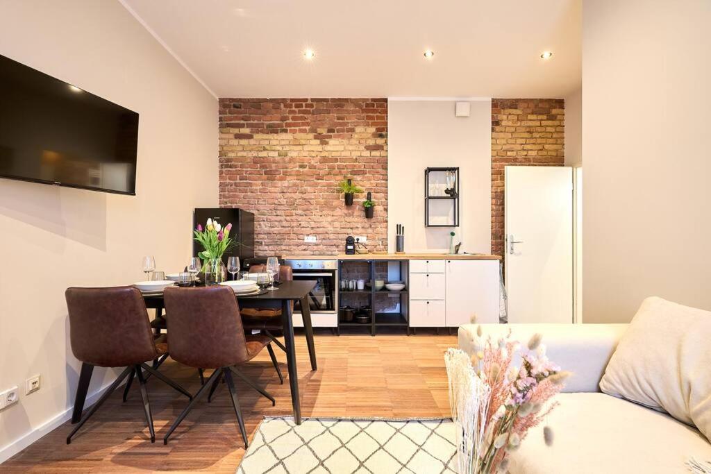 - Linienstrasse Apartment