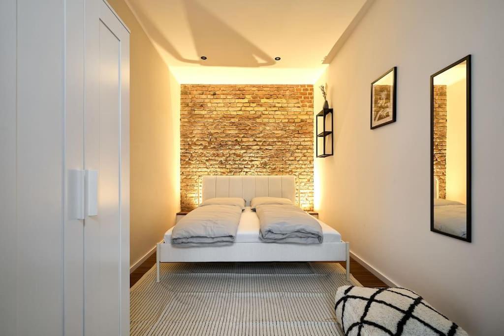 Apartment - Linienstrasse *