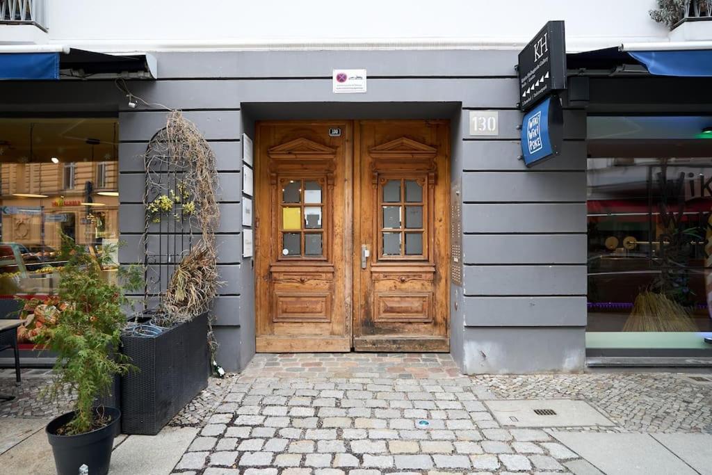 - Linienstrasse Apartment