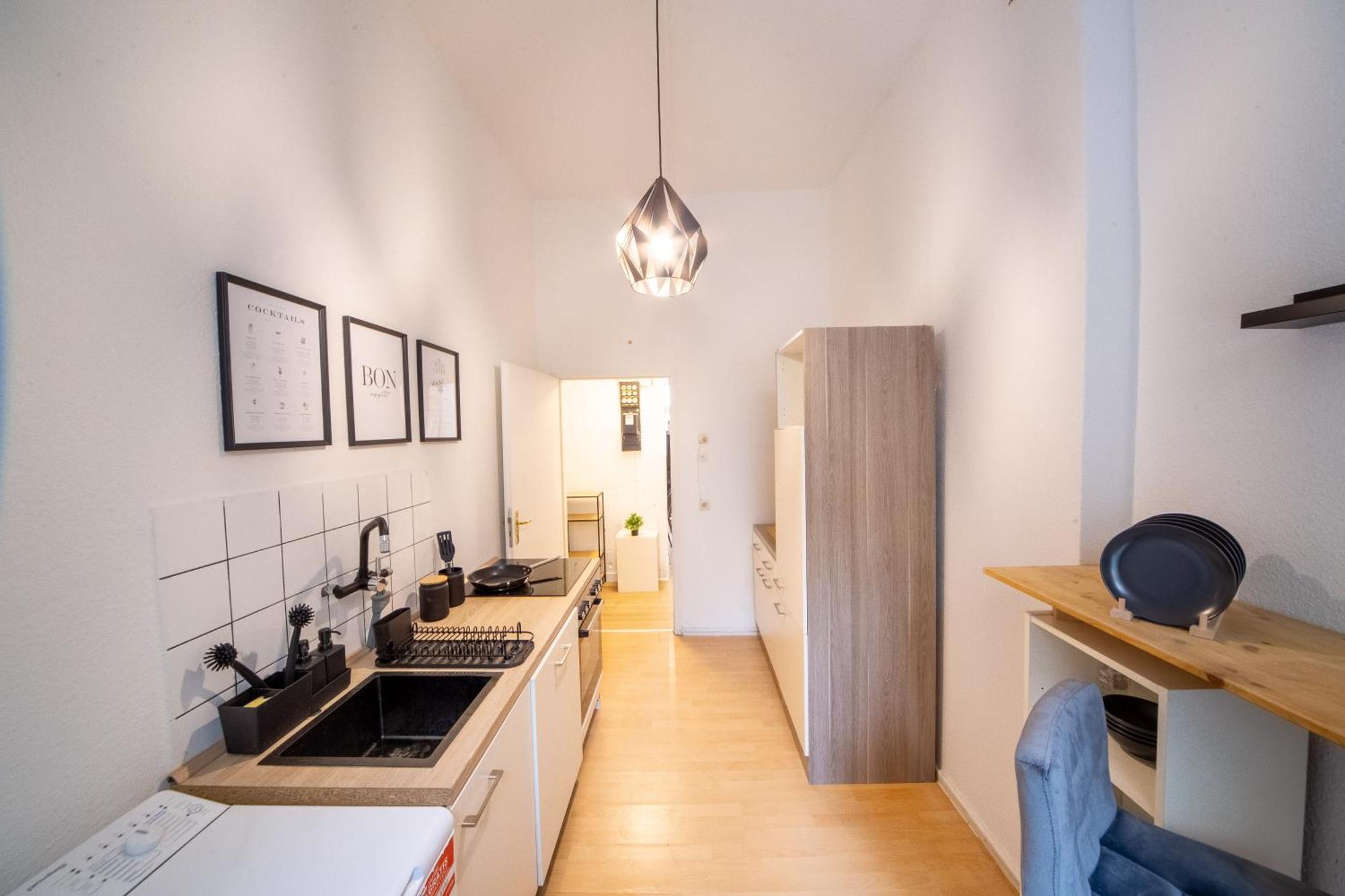 Apartment Massagesessel, King-sized Bed, Billardtisch, 2 Couches *