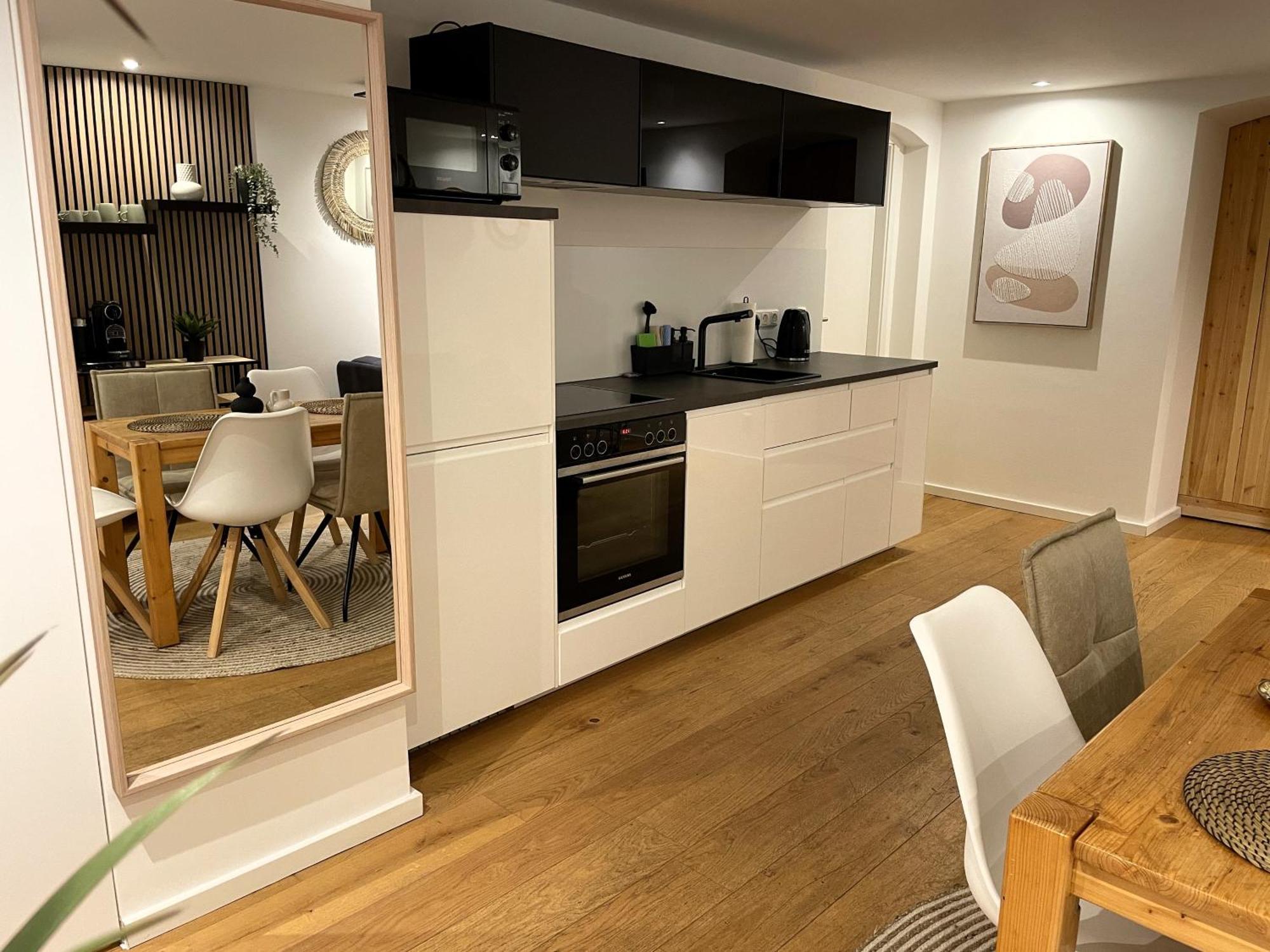 Bamboo Apartment *