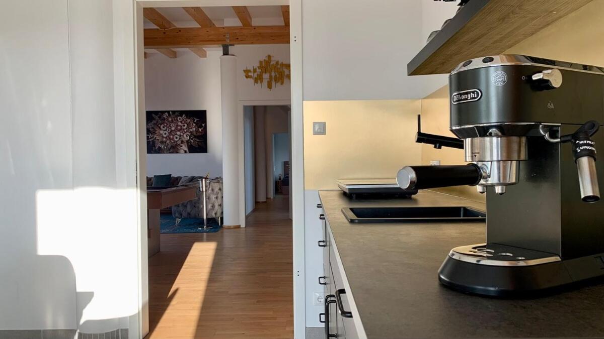 Hotel Luxury Penthouse Jacuzzi, Pool Table, Bbq & Desks *