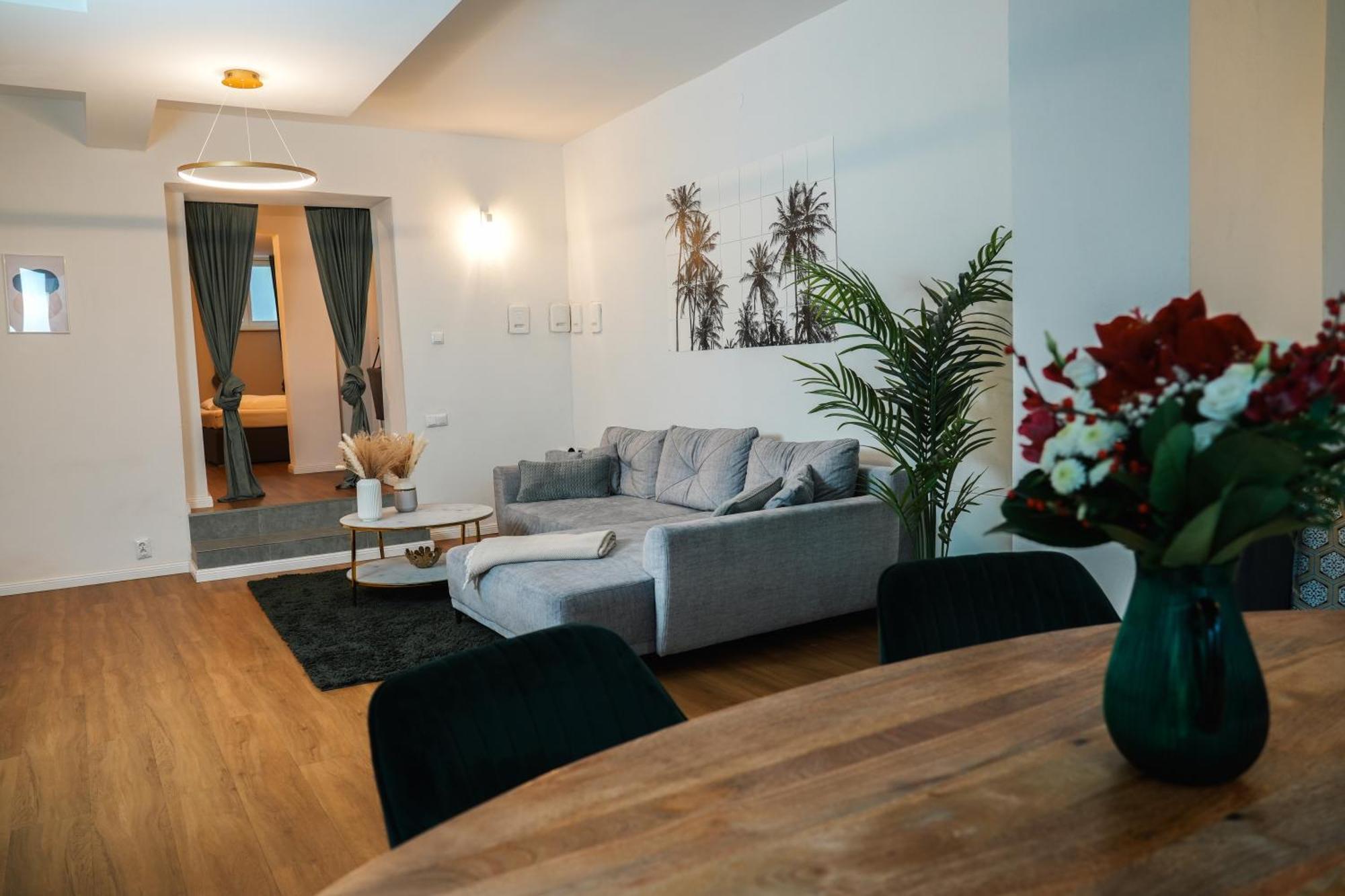 Global Living - Design I I Beamer I Kitchen I Terrace I *