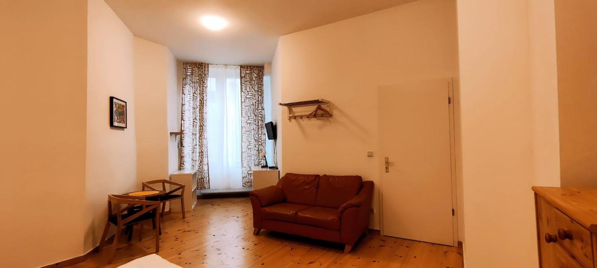 Thomas Guest house