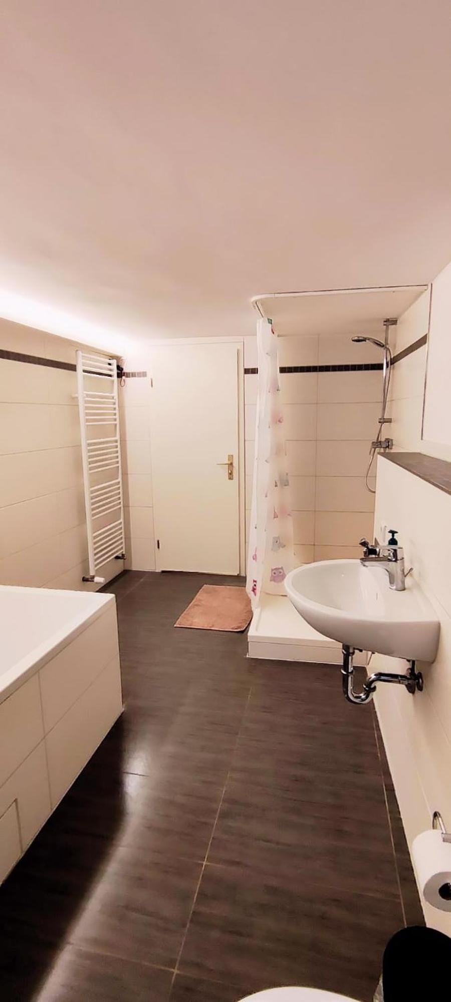 Thomas Guest house