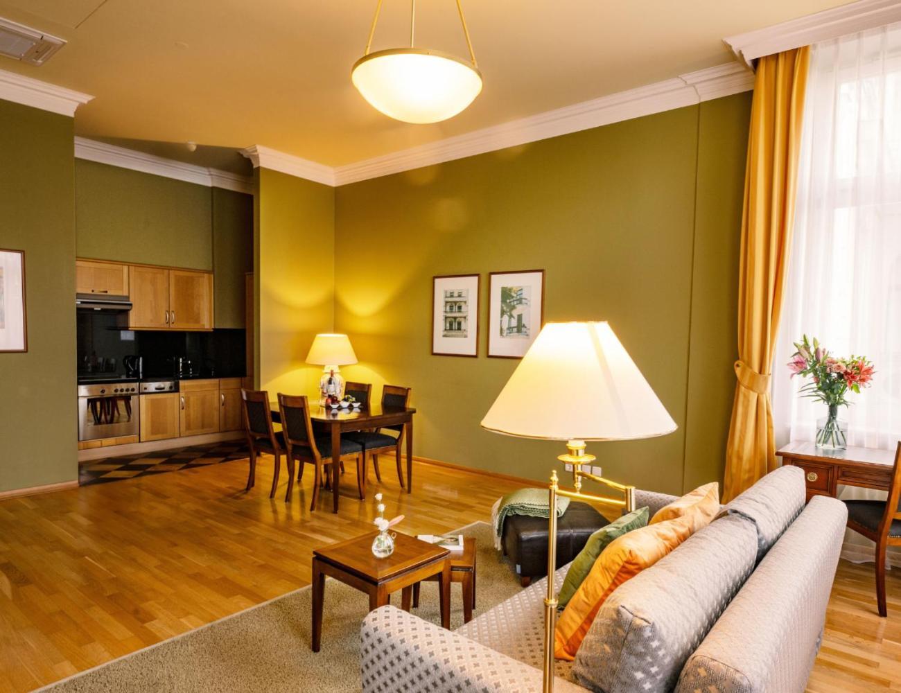 Hotel Louisa's Place 5*