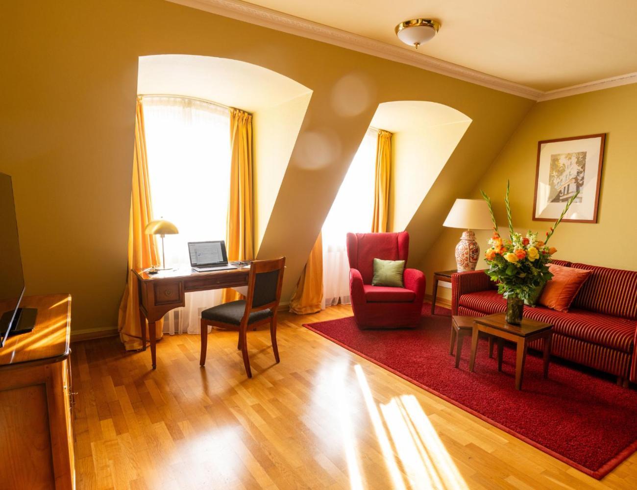 Louisa's Place Hotel 5*