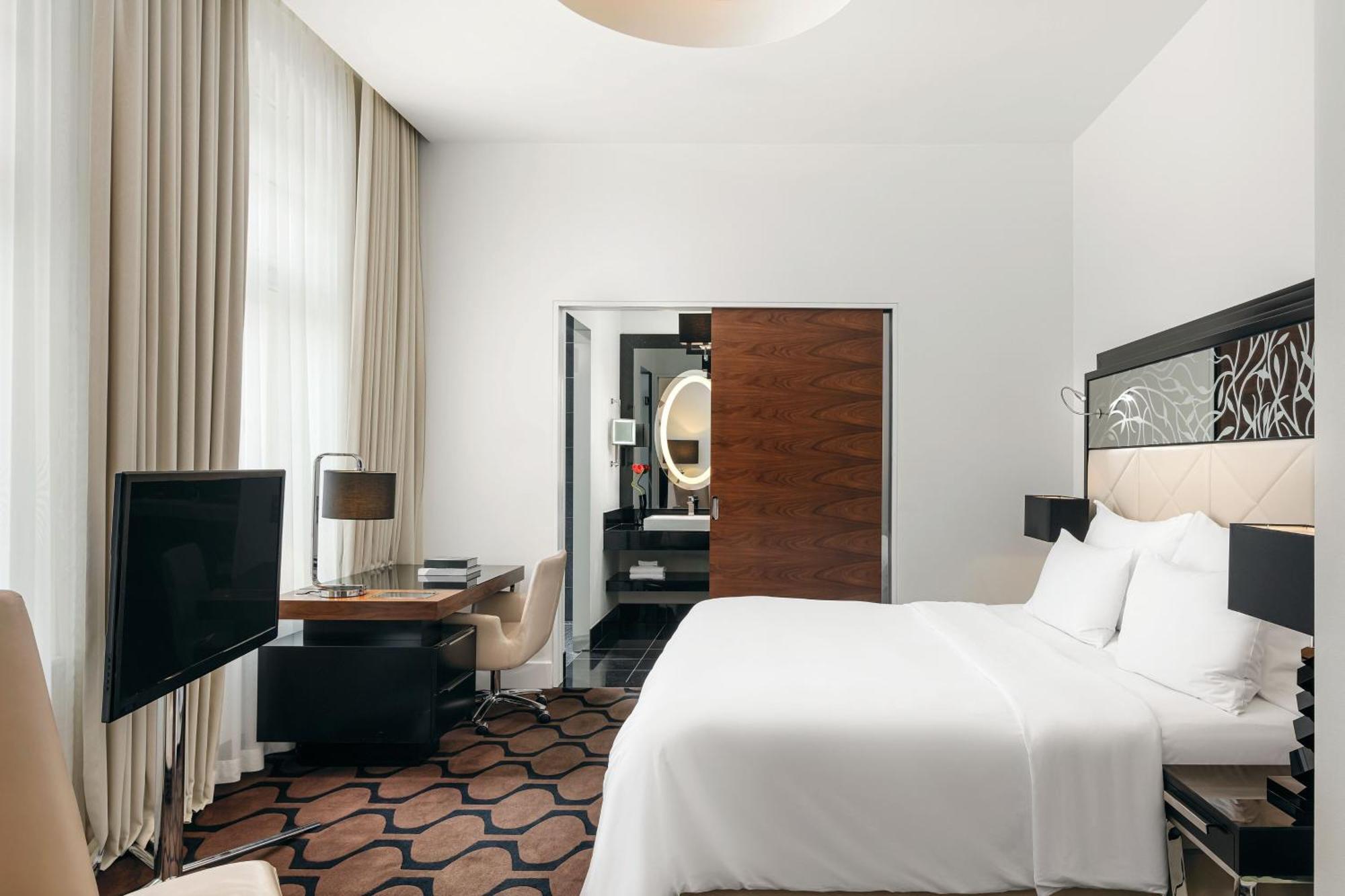Roomers Steinplatz, Autograph Collection Berlin
