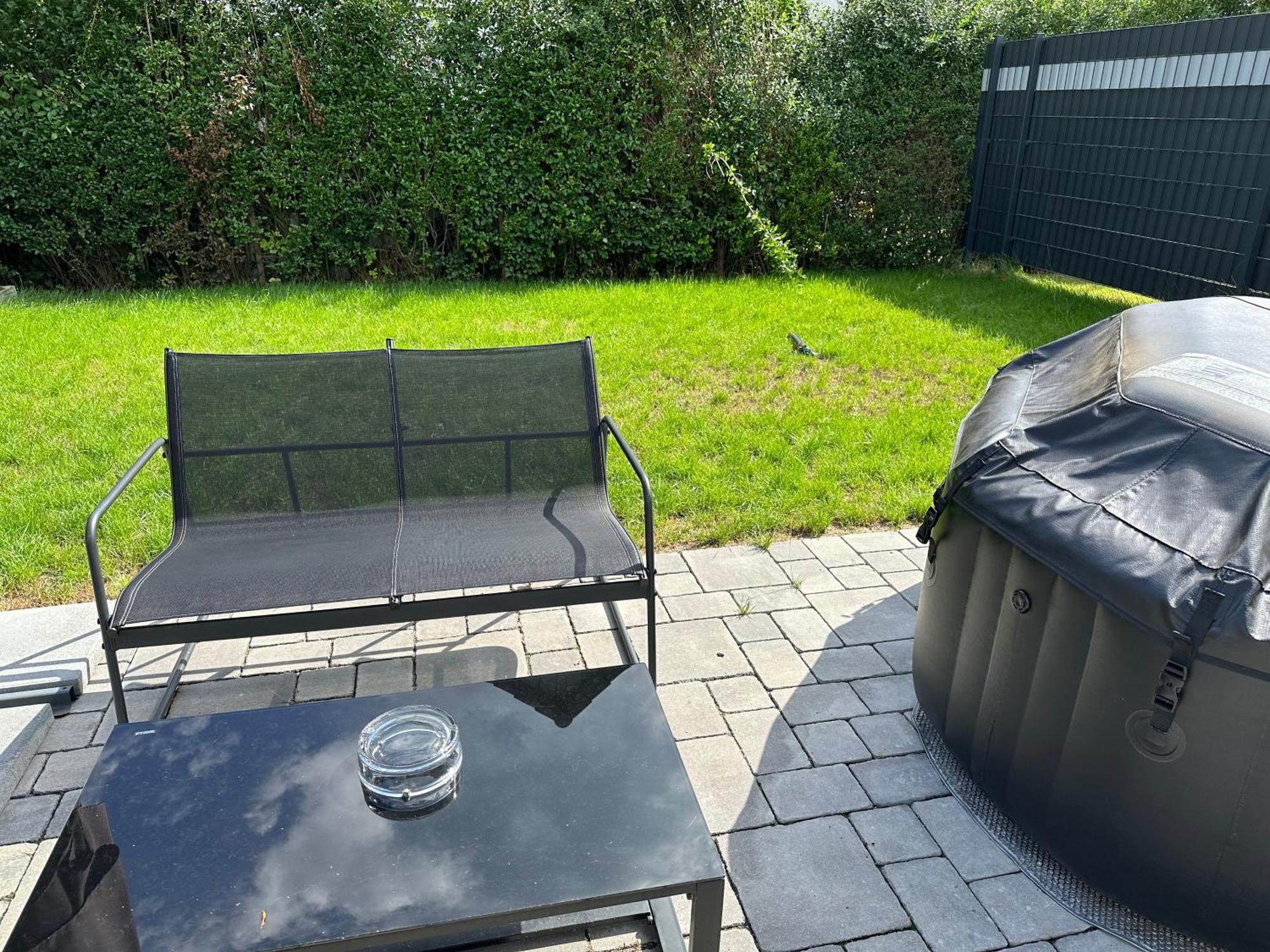 Traumhafte Haushaelfte Mit Kamin, Garten & Whirlpool Lejlighed Berlin