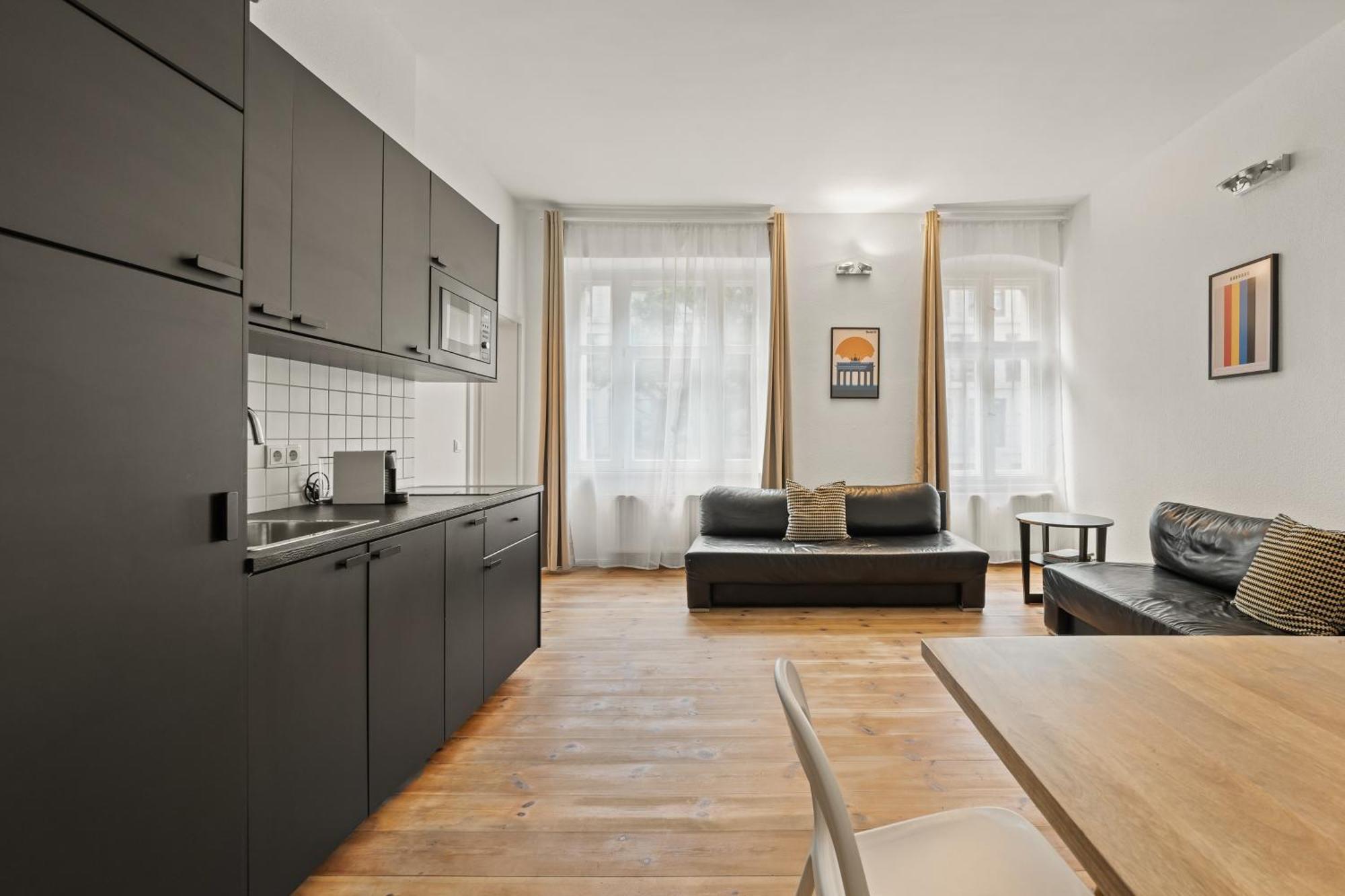 Mooeve Friedrichs Mid Berlin