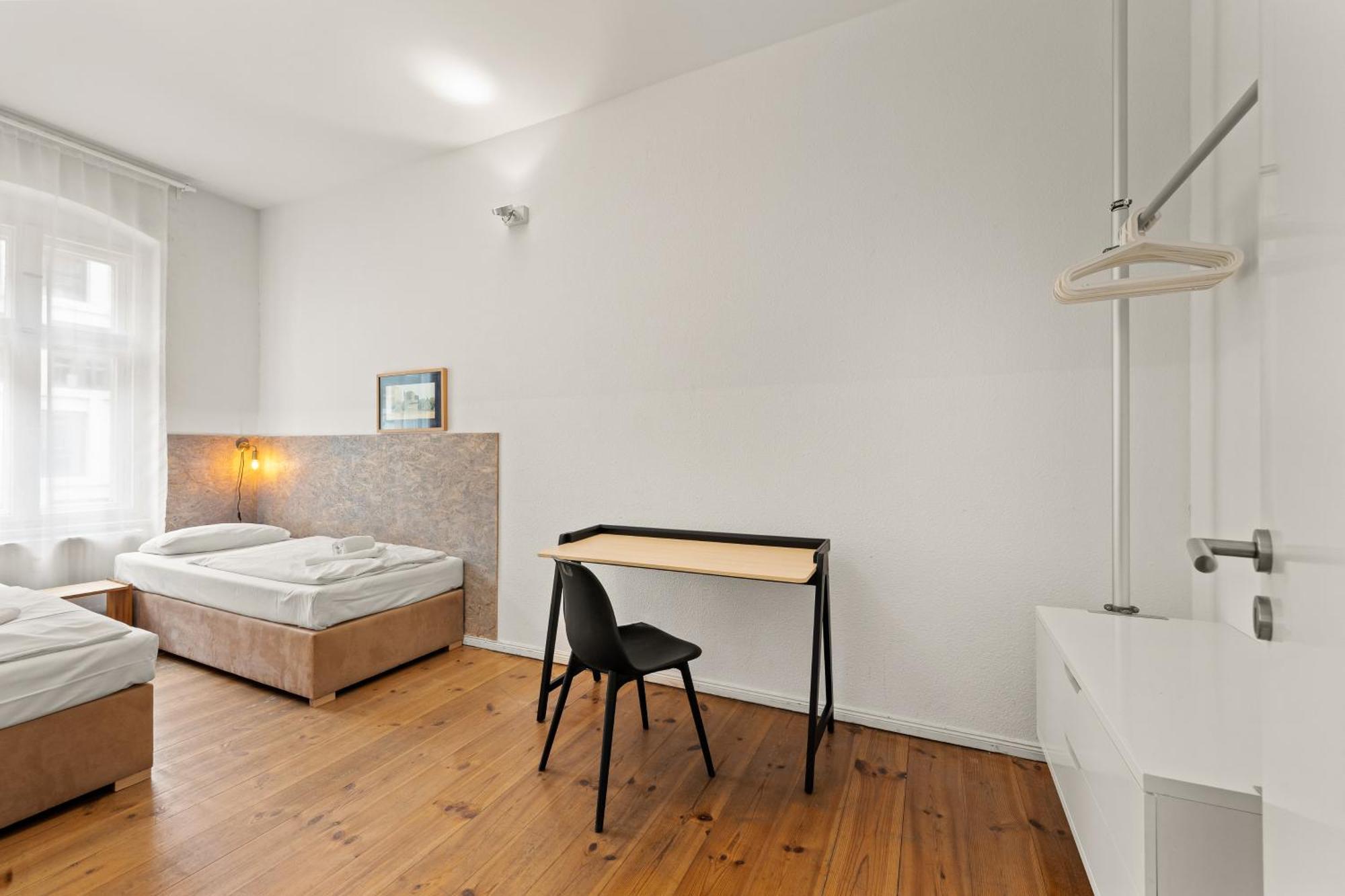 Mooeve Friedrichs Mid Berlin