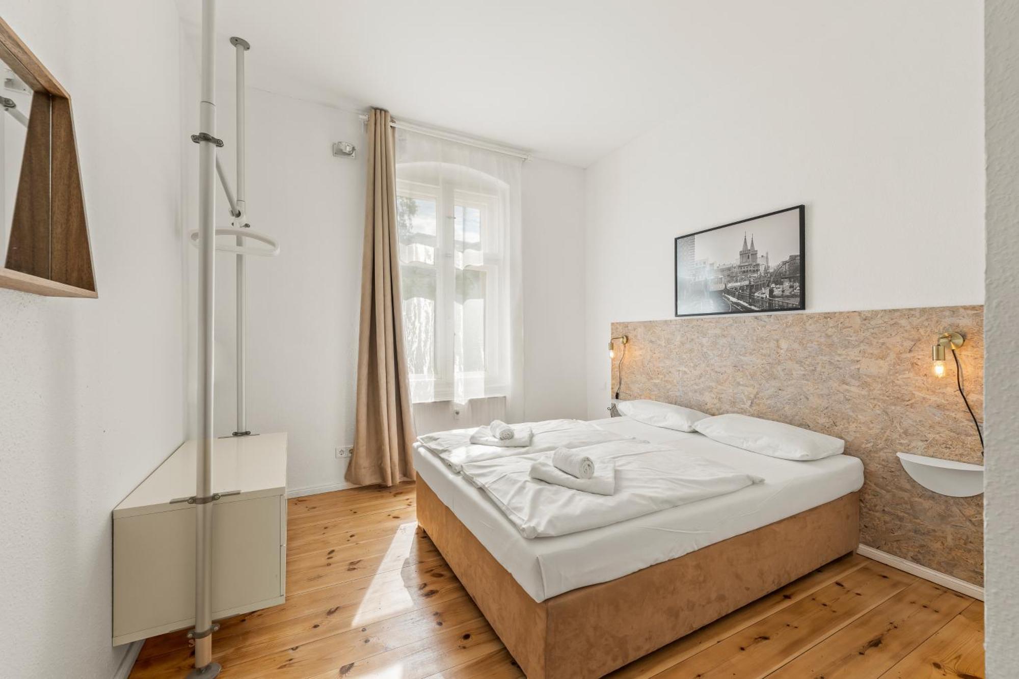 Mooeve Friedrichs Mid * Berlin