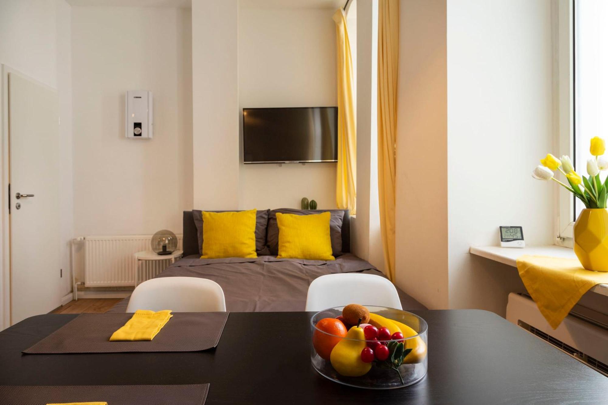 112 Joachim Hlinks Apartment