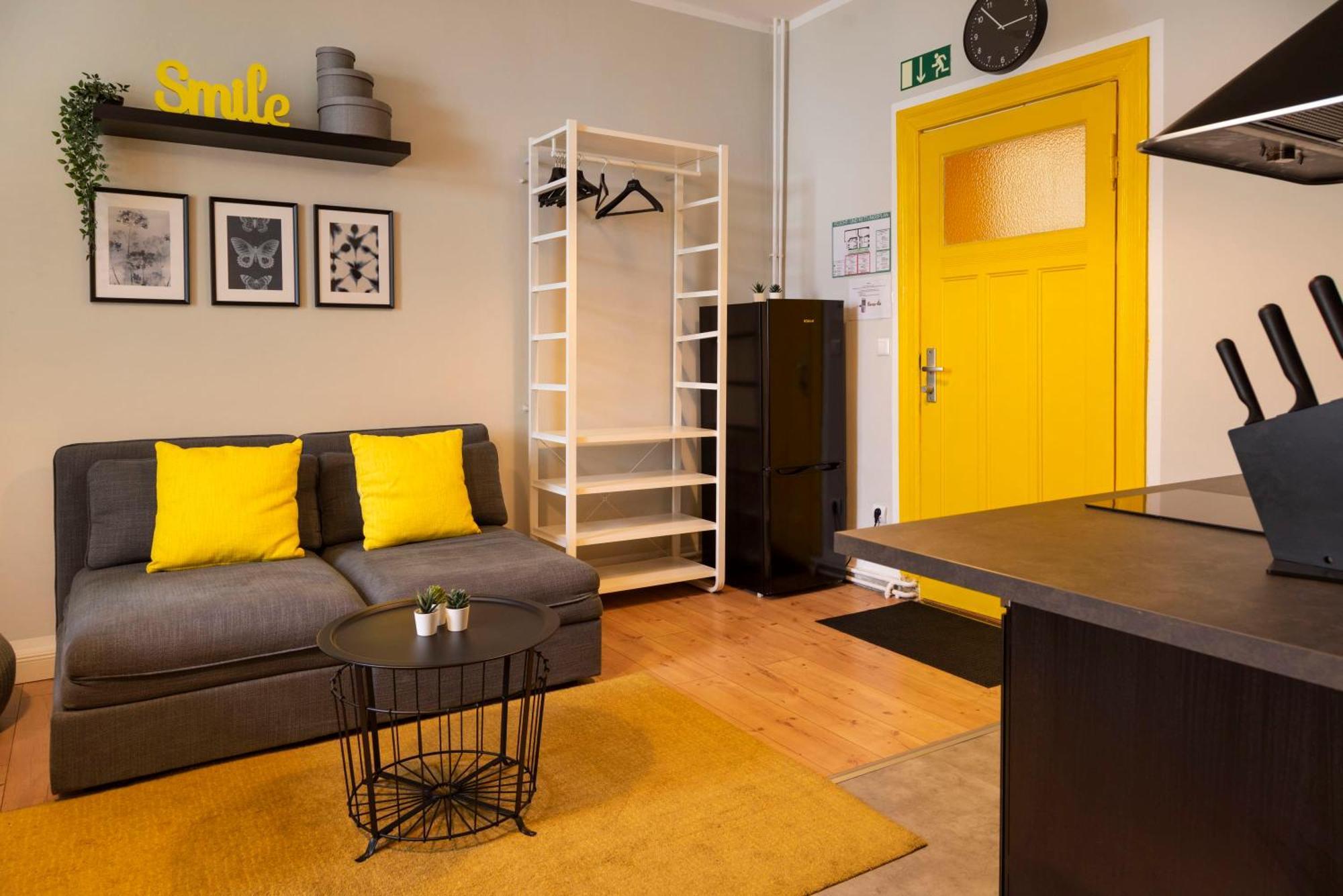 Apartment 112 Joachim Hlinks *