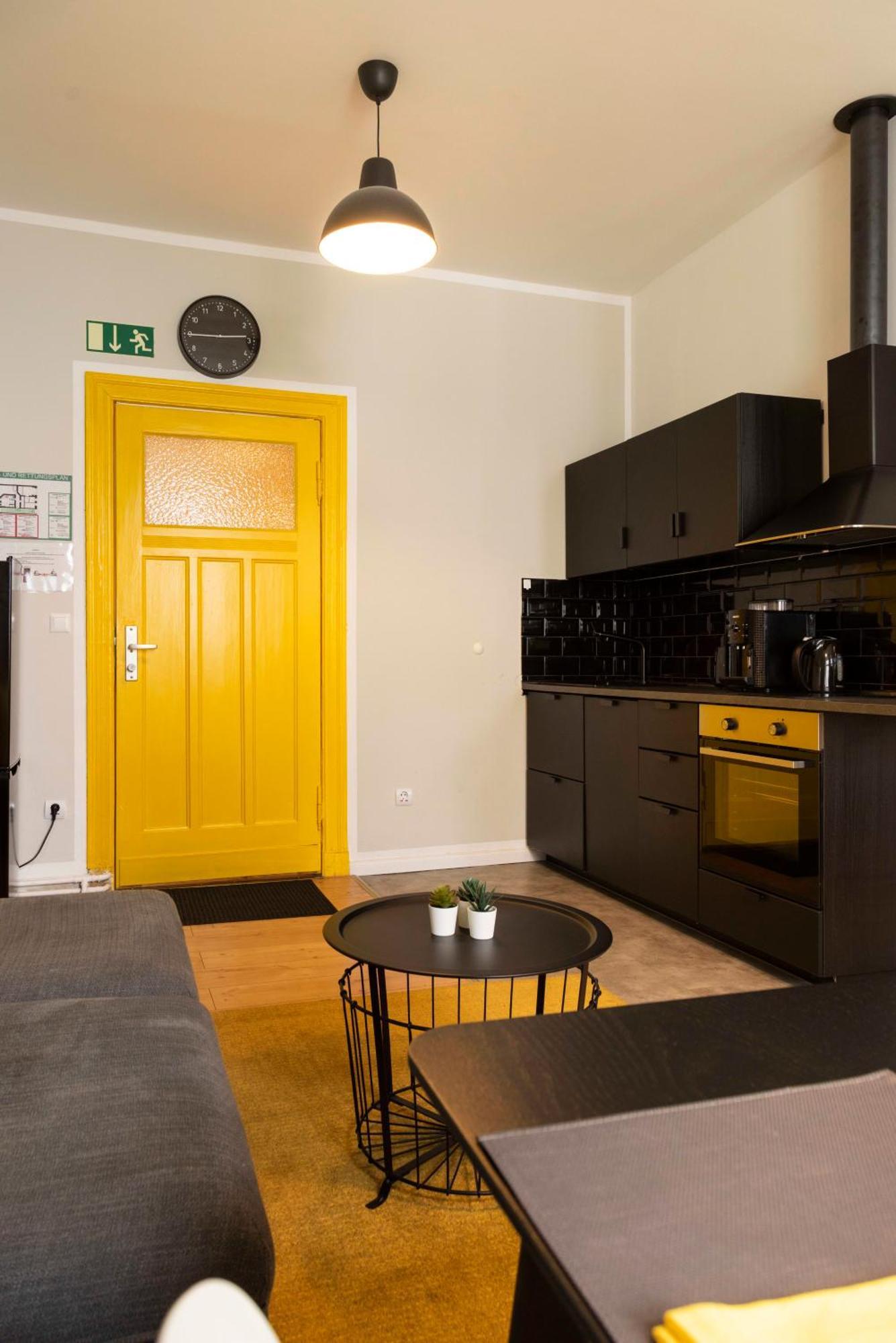 112 Joachim Hlinks Apartment *