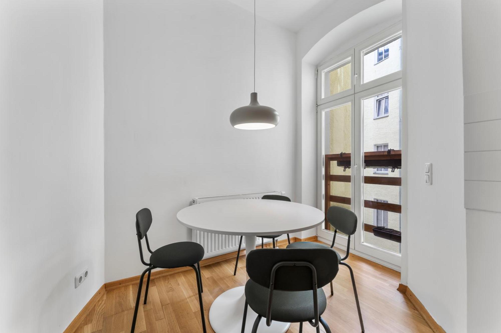 Apartment Stylish 120sqm In Berlin-mitte