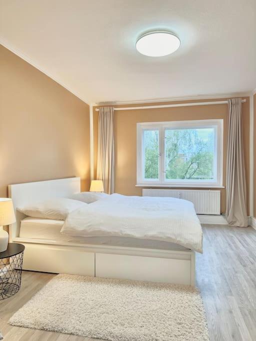 2 Mit Parkplatz Apartment *