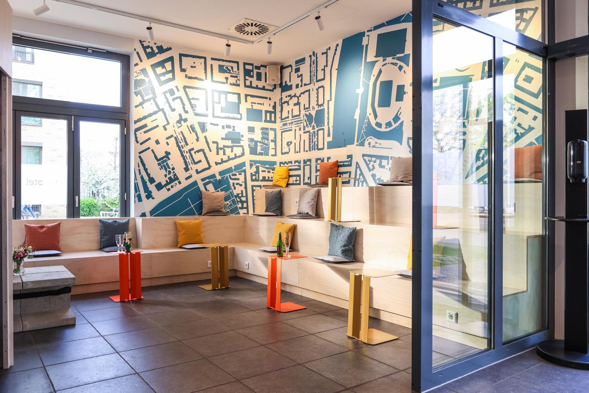 H+ 4youth Hotel 3*