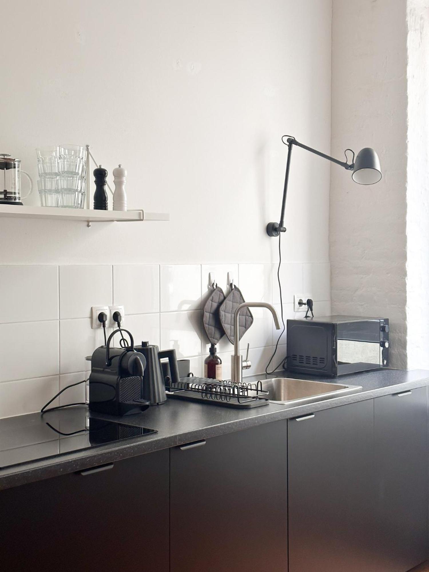 Nook Design-apartments Mit Kueche, Duschbad, Neben U-bahn Station Aber Ruhig Gelegen Apartment Berlin
