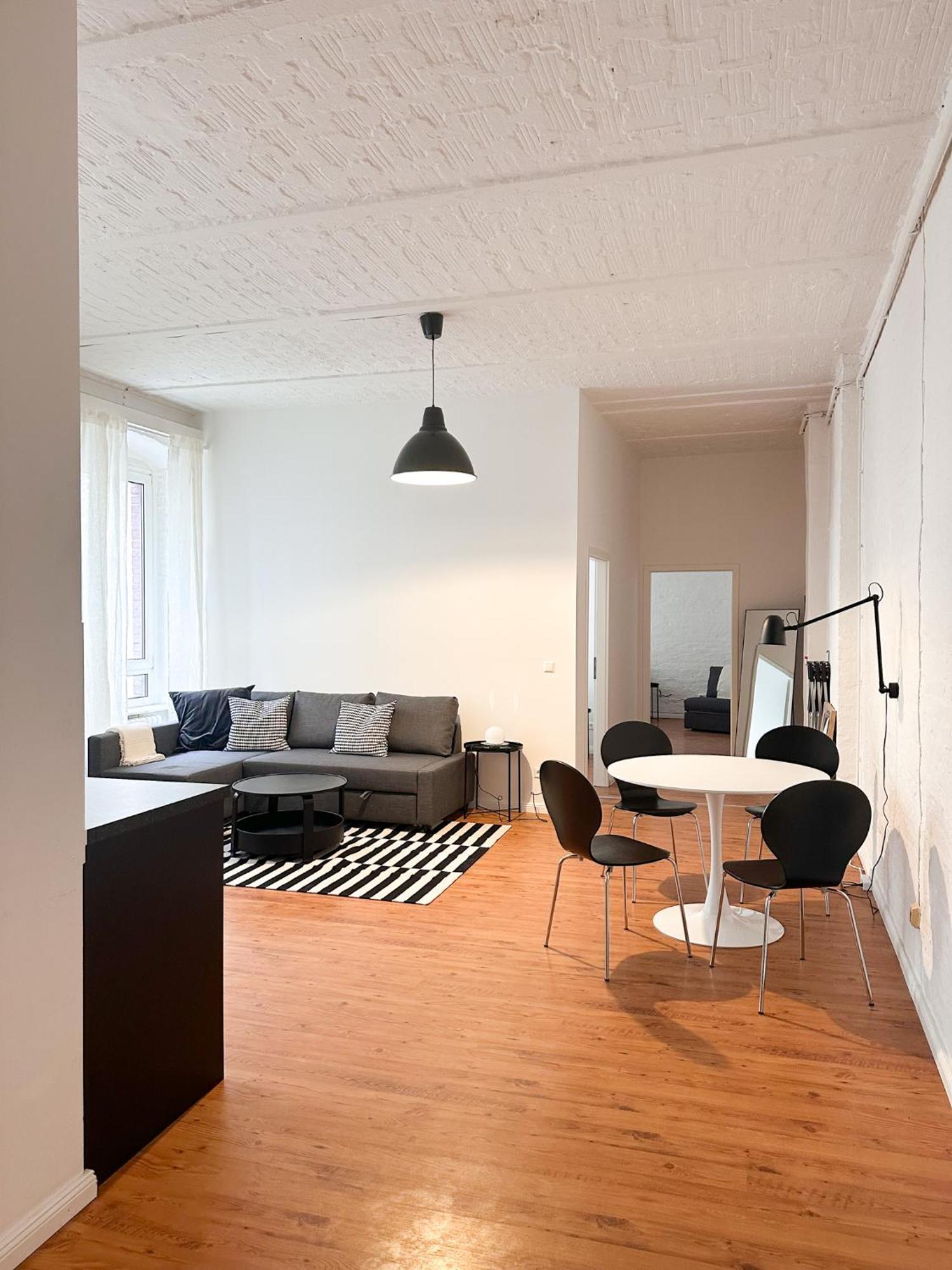 Nook Design-apartments Mit Kueche, Duschbad, Neben U-bahn Station Aber Ruhig Gelegen Apartment Berlin