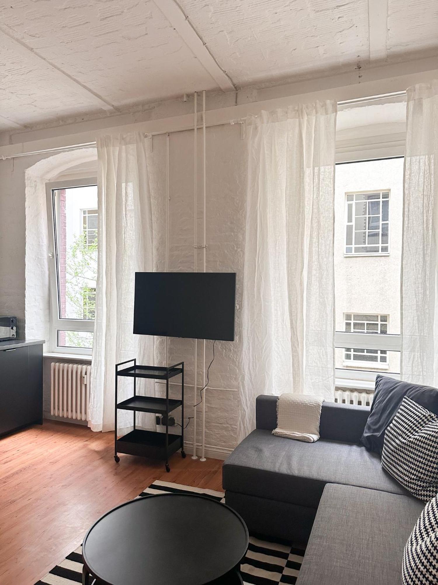 Nook Design-apartments Mit Kueche, Duschbad, Neben U-bahn Station Aber Ruhig Gelegen Berlin