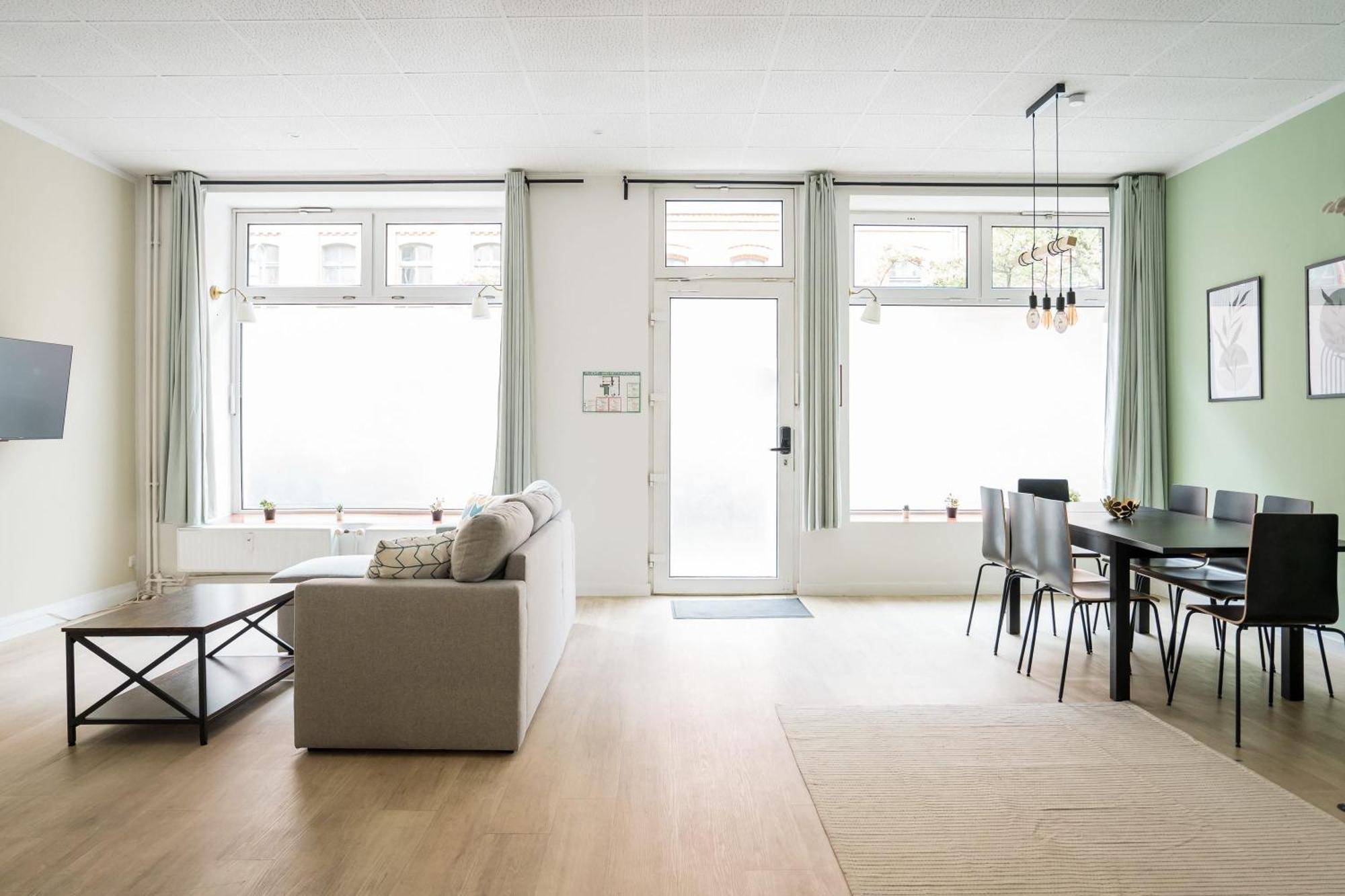 Spacious Family With 2 Bedrooms Berlin