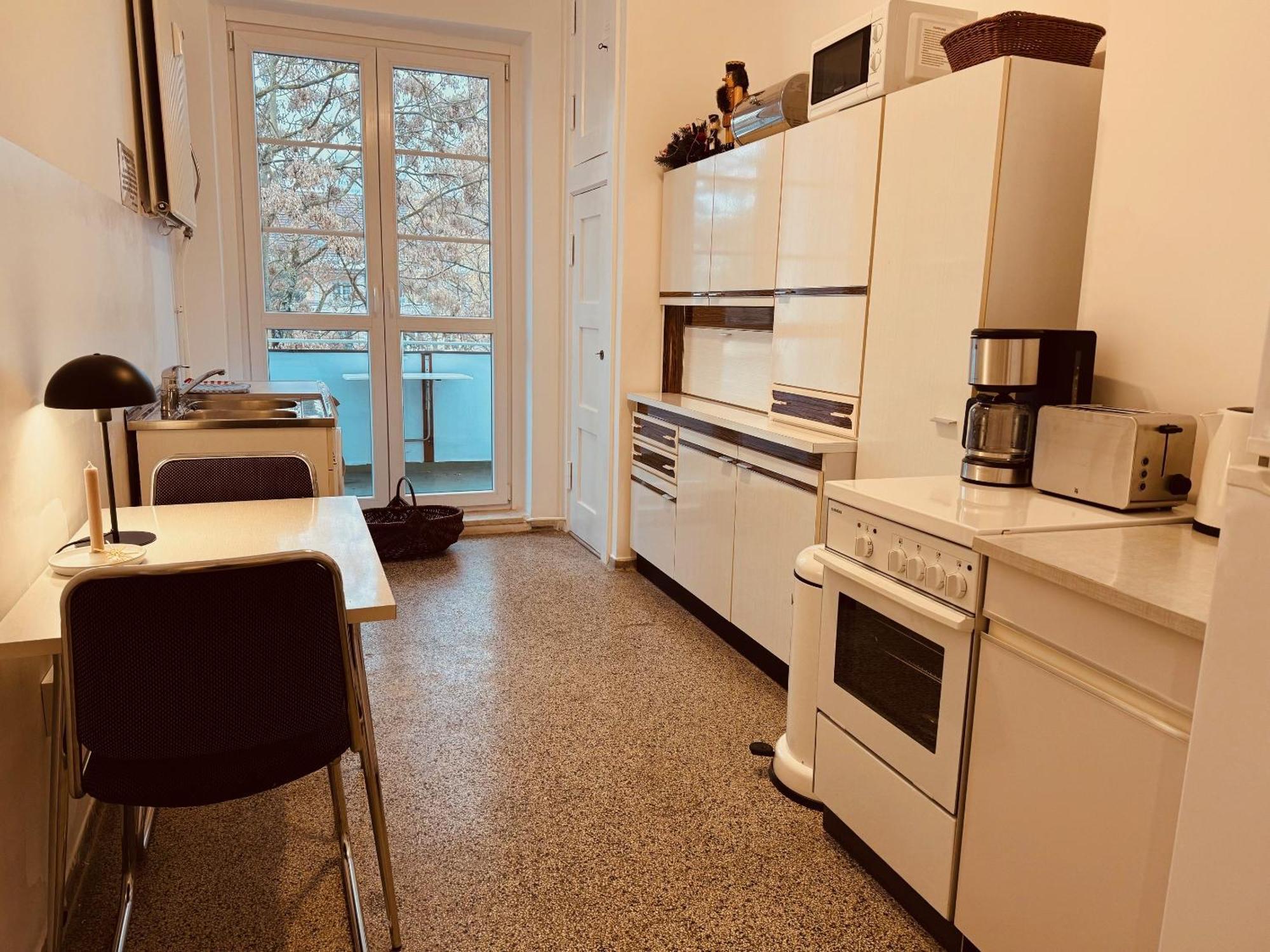 Bright Quiet Apartment