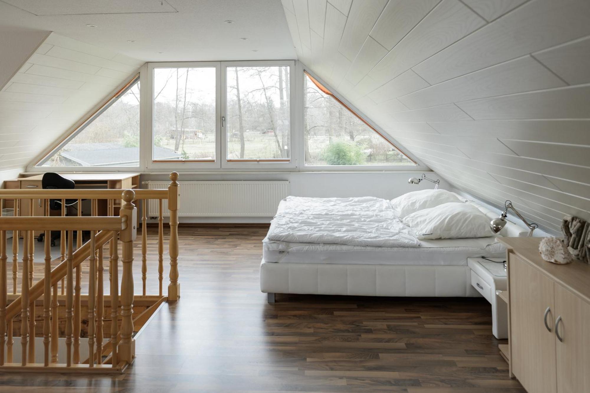 Ferienhaus Direkt An Der Spree Mit Kleinem Hafen Und Whirlpool