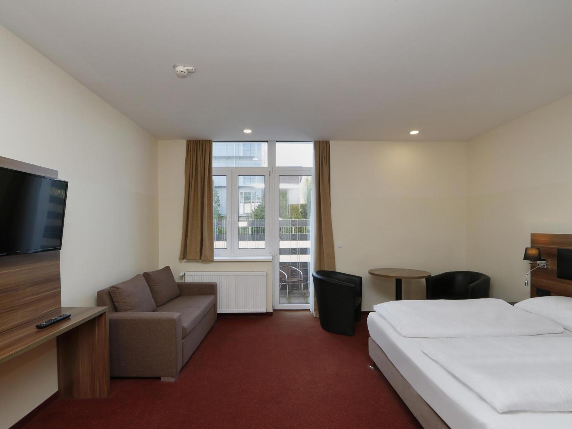 B&B Hotel Berlin-Adlershof Hotel 2*