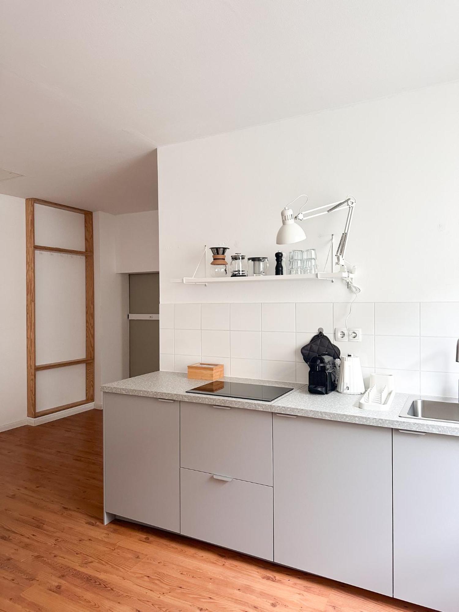 Nook Design-apartments Mit Kueche, Duschbad, Neben U-bahn Station Aber Ruhig Gelegen Berlin