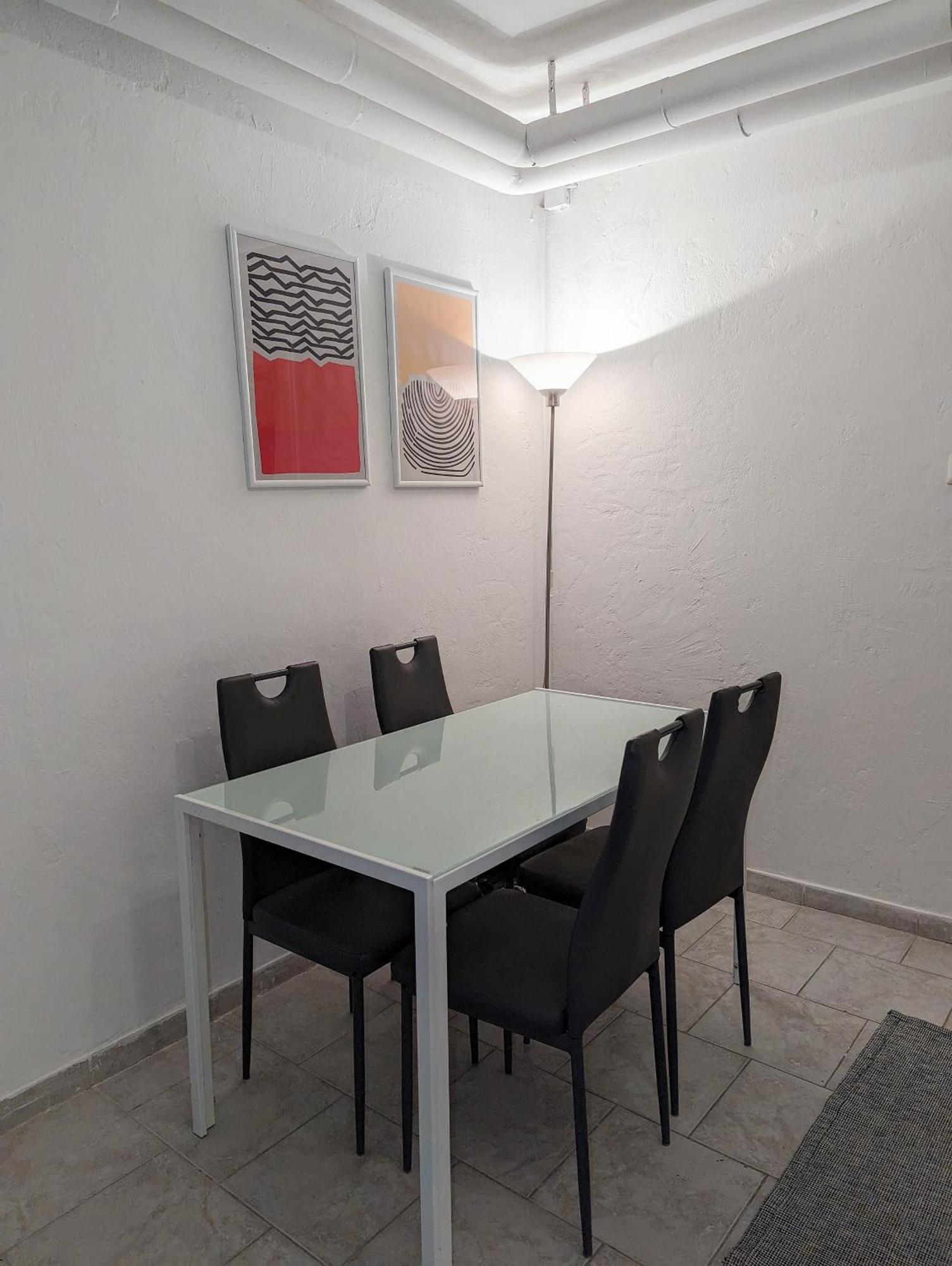 Tiergarten: Central, Spacious, Beautiful Designed 2-br Near Park Berlin