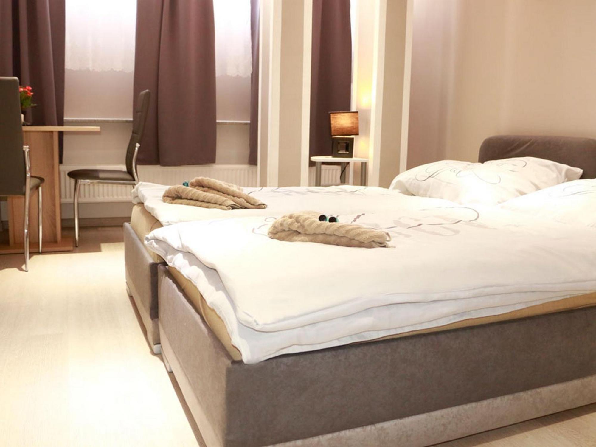 Amaya Berlin