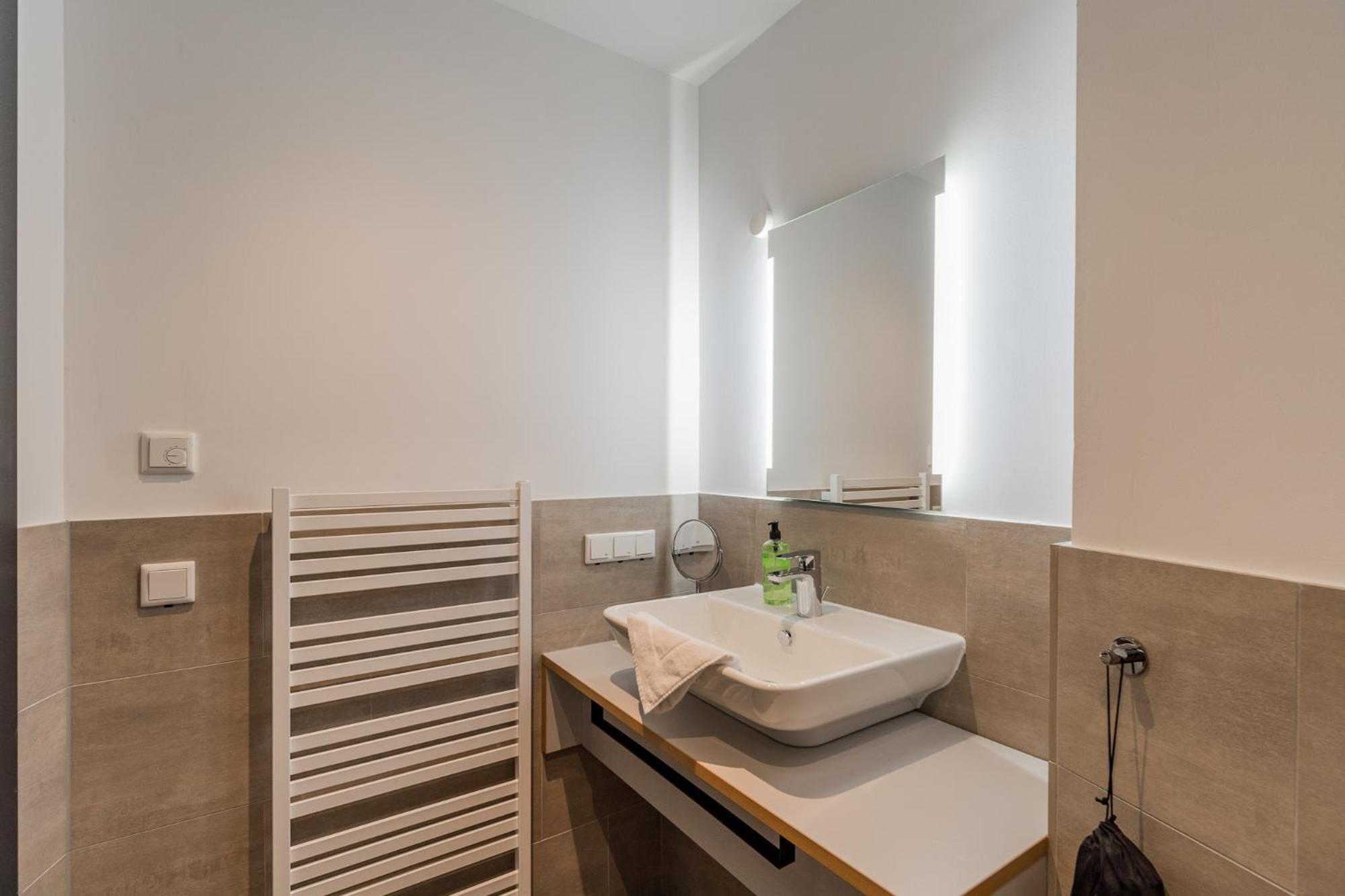 Nena - Kreuzberg 61 Aparthotel 3*