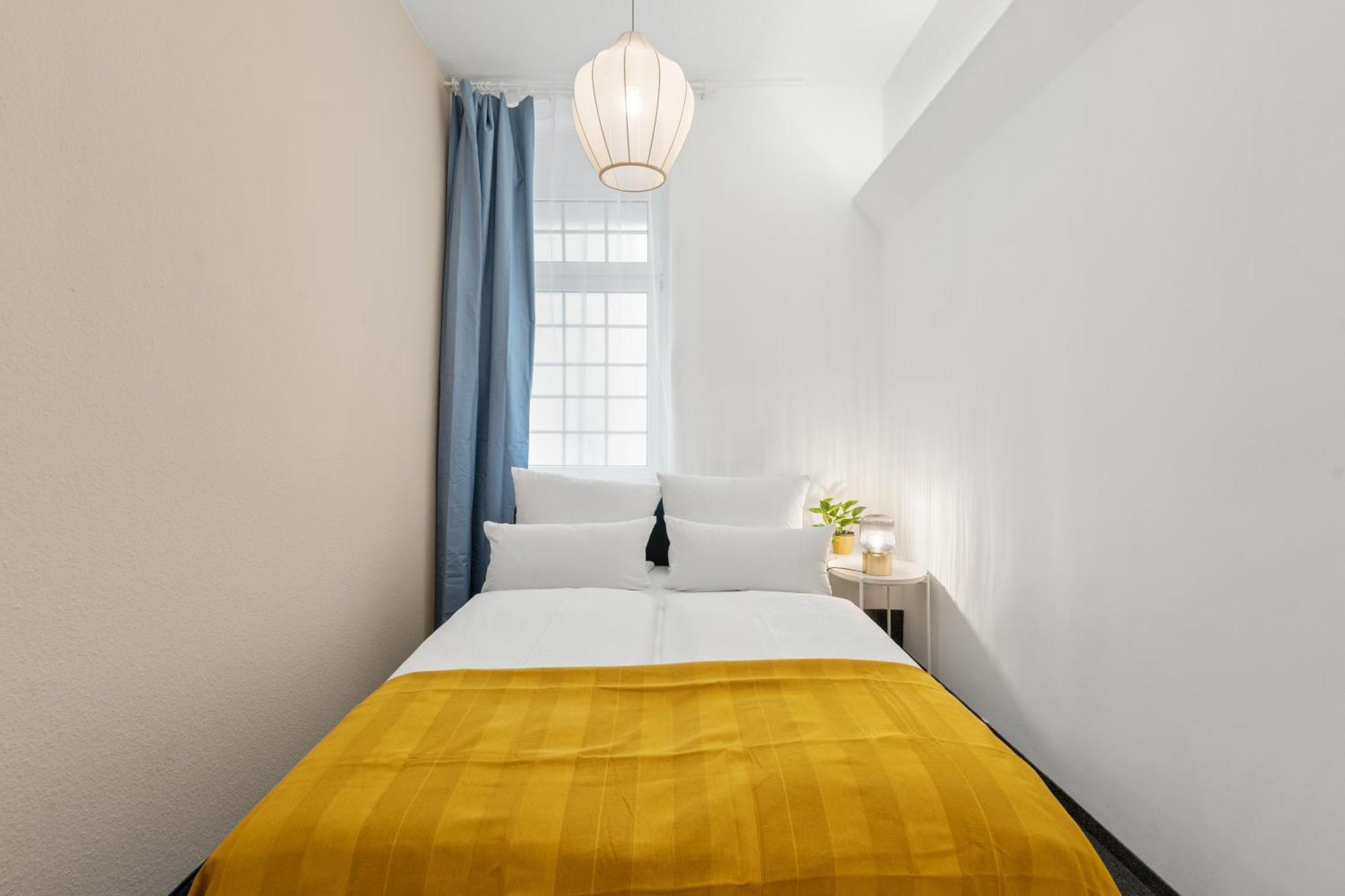 Apartment 33 L With 8 & 3 Bathrooms *