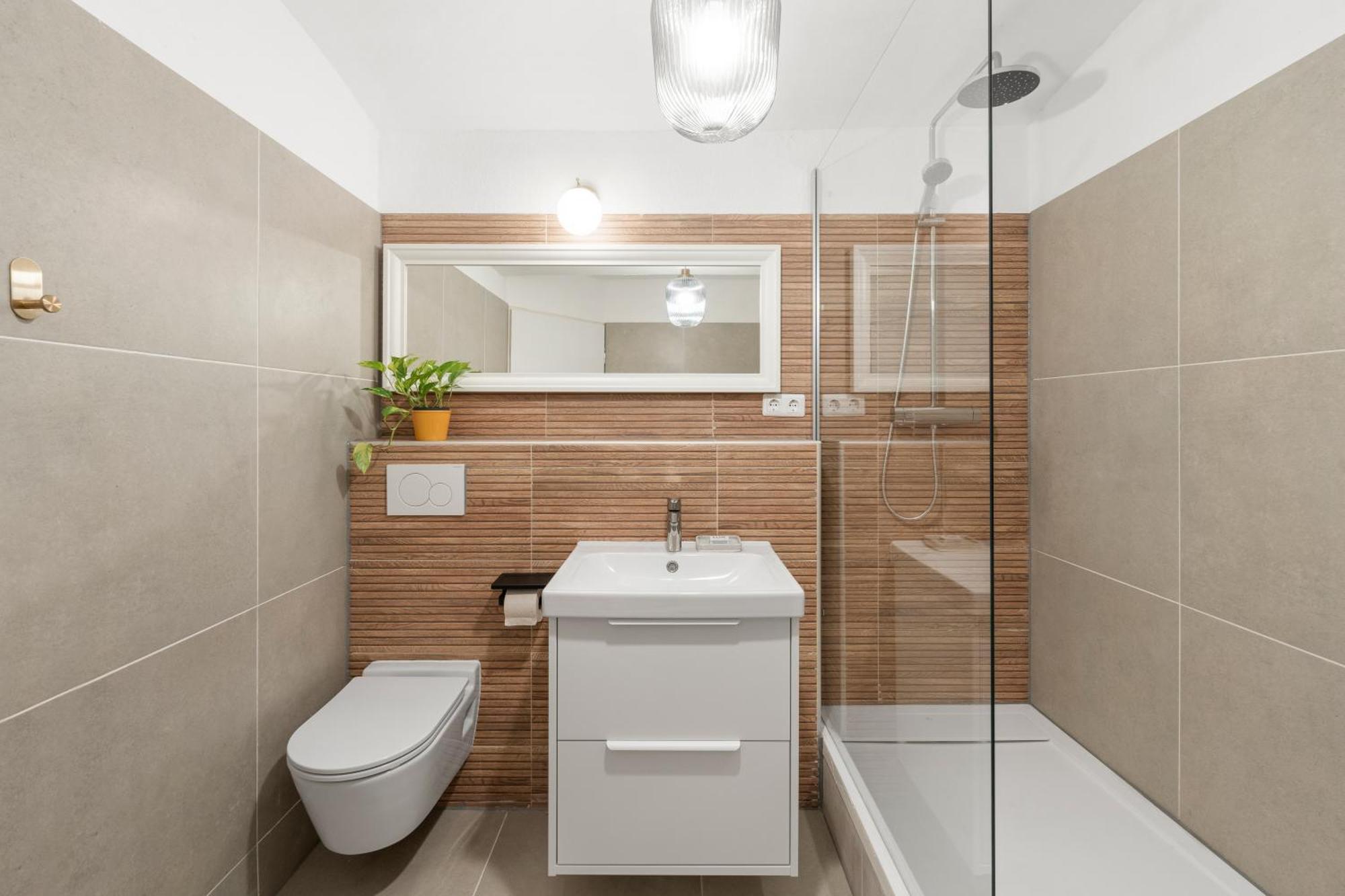 Apartment 33 L With 8 & 3 Bathrooms