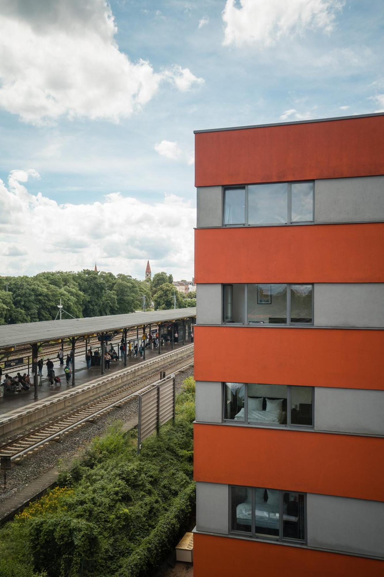 Apartmenthaus Neukoelln * Berlin