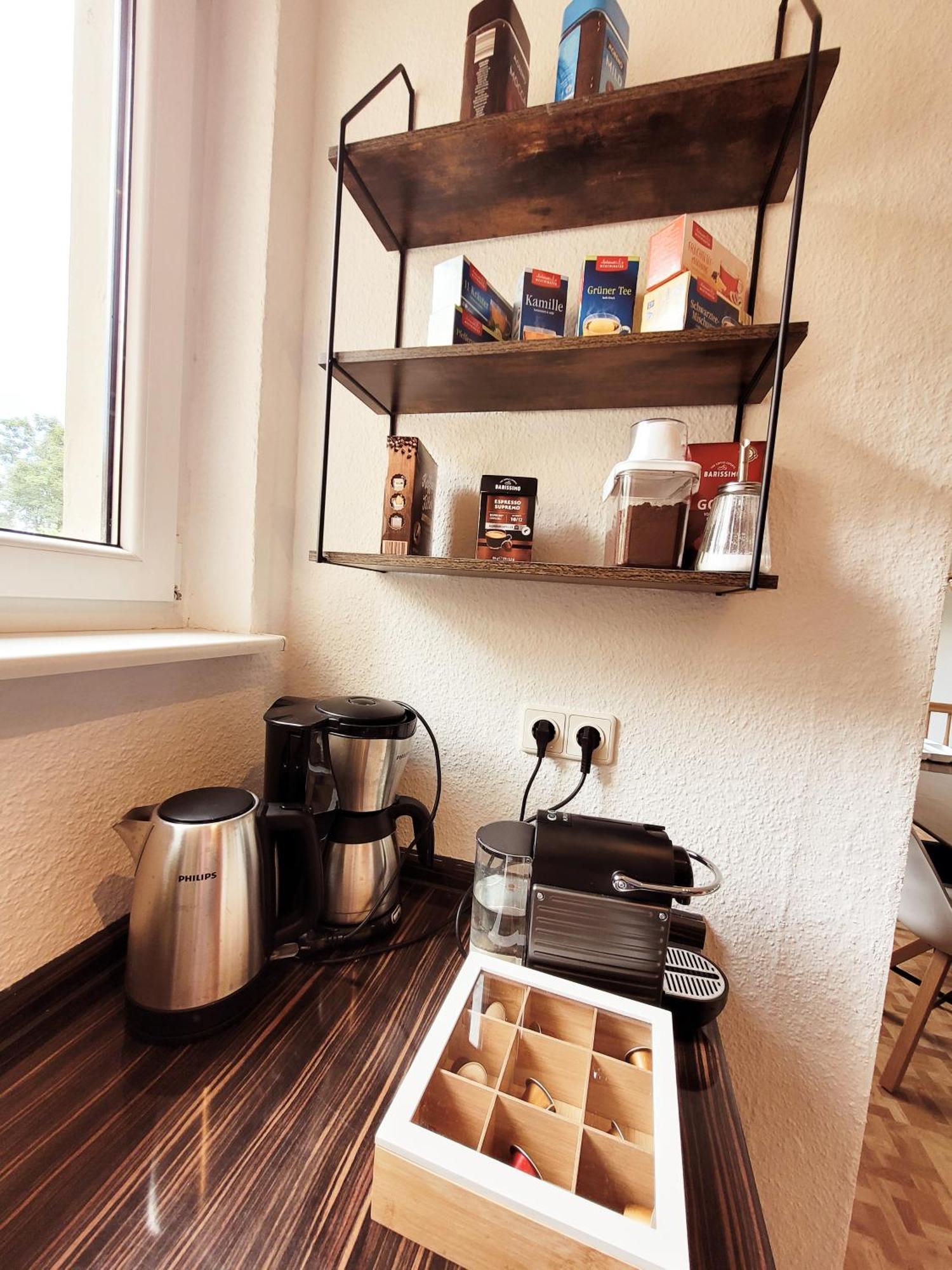 Lejlighed Duplex Ullstein- 4 Bedrooms, 2 Bathrooms, Living Room, 2 Parking Spaces, Boxspringbeds, Family & Business Apartment! Berlin