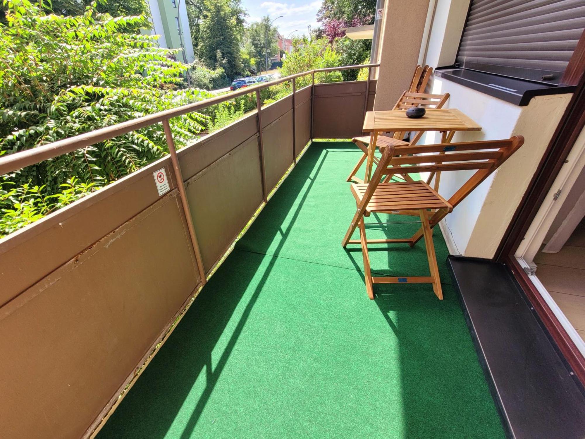 Lejlighed Duplex Ullstein- 4 Bedrooms, 2 Bathrooms, Living Room, 2 Parking Spaces, Boxspringbeds, Family & Business Apartment! *