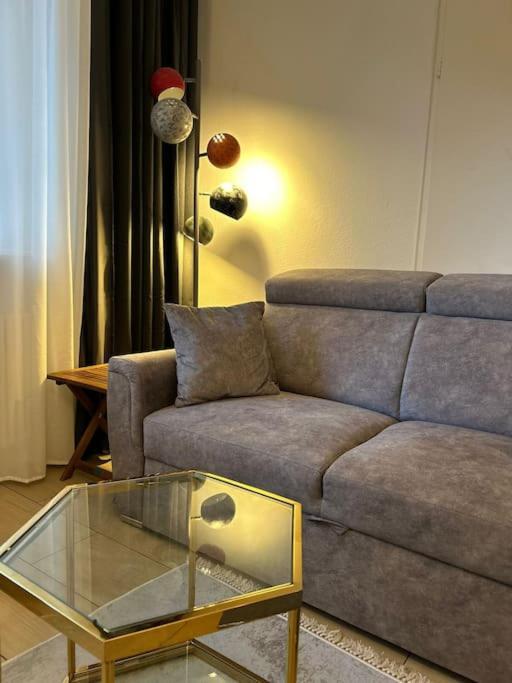 Duplex Ullstein- 4 Bedrooms, 2 Bathrooms, Living Room, 2 Parking Spaces, Boxspringbeds, Family & Business Apartment! Berlin