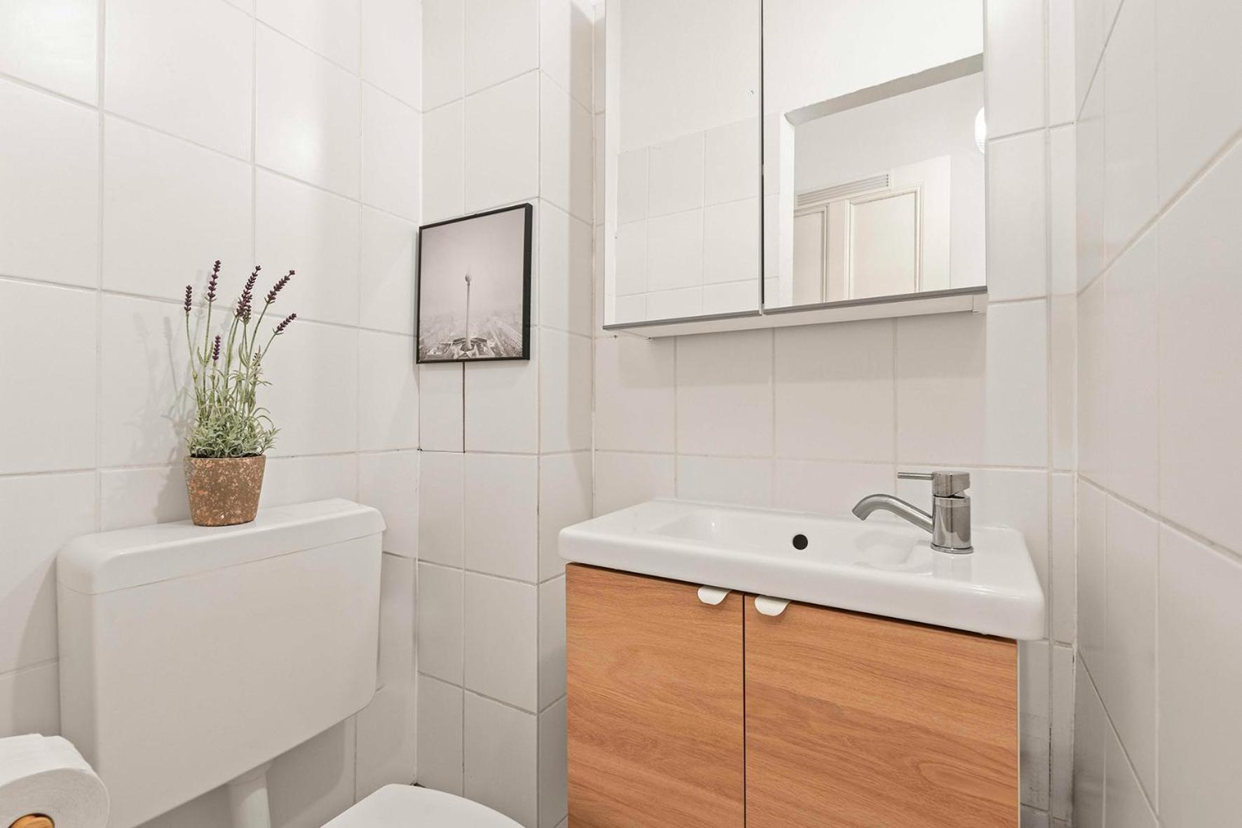 Apartment 33 H S-bahn Schoenhauser Allee *
