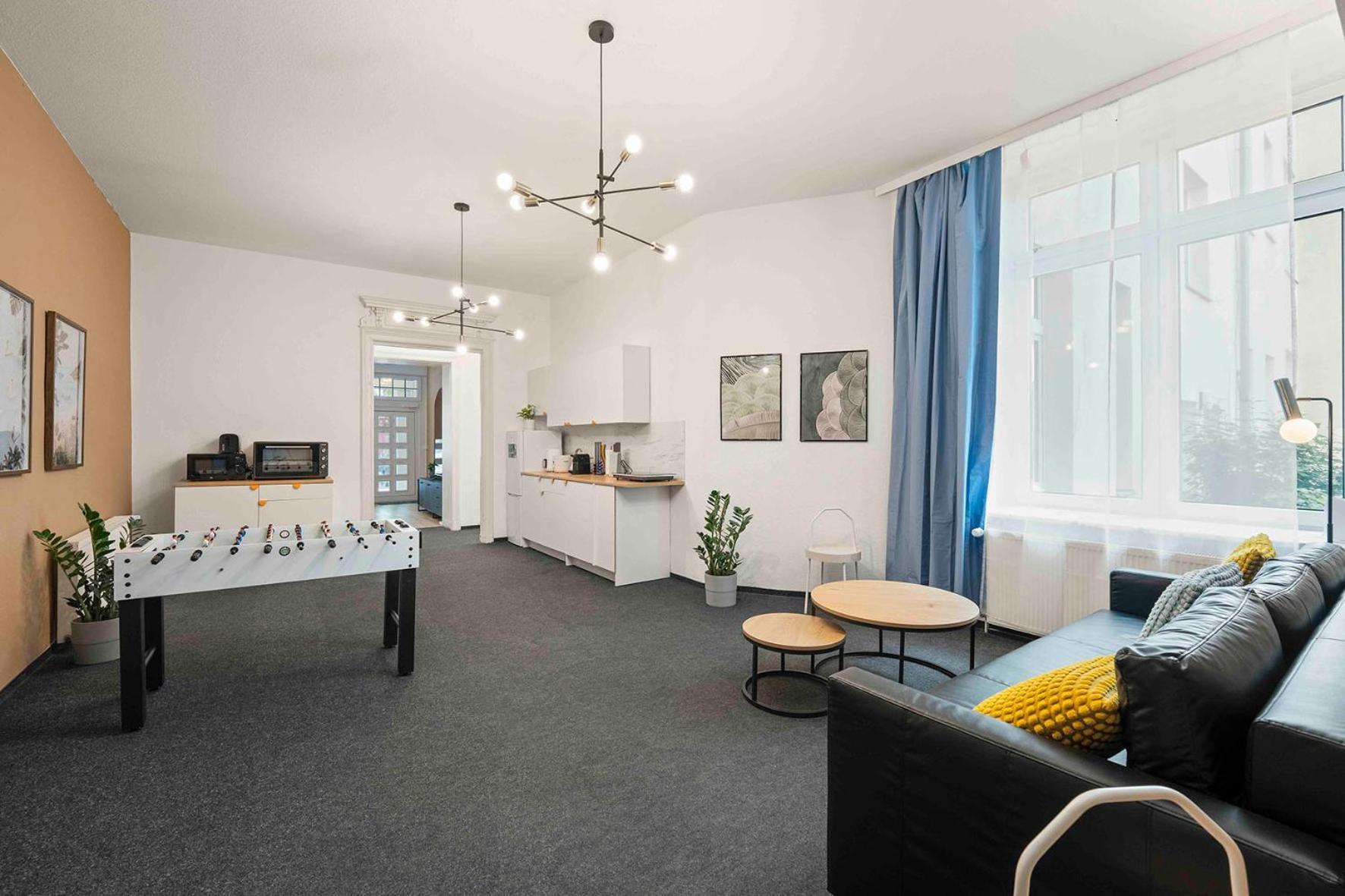 Apartment 33 L With 8 & 3 Bathrooms *