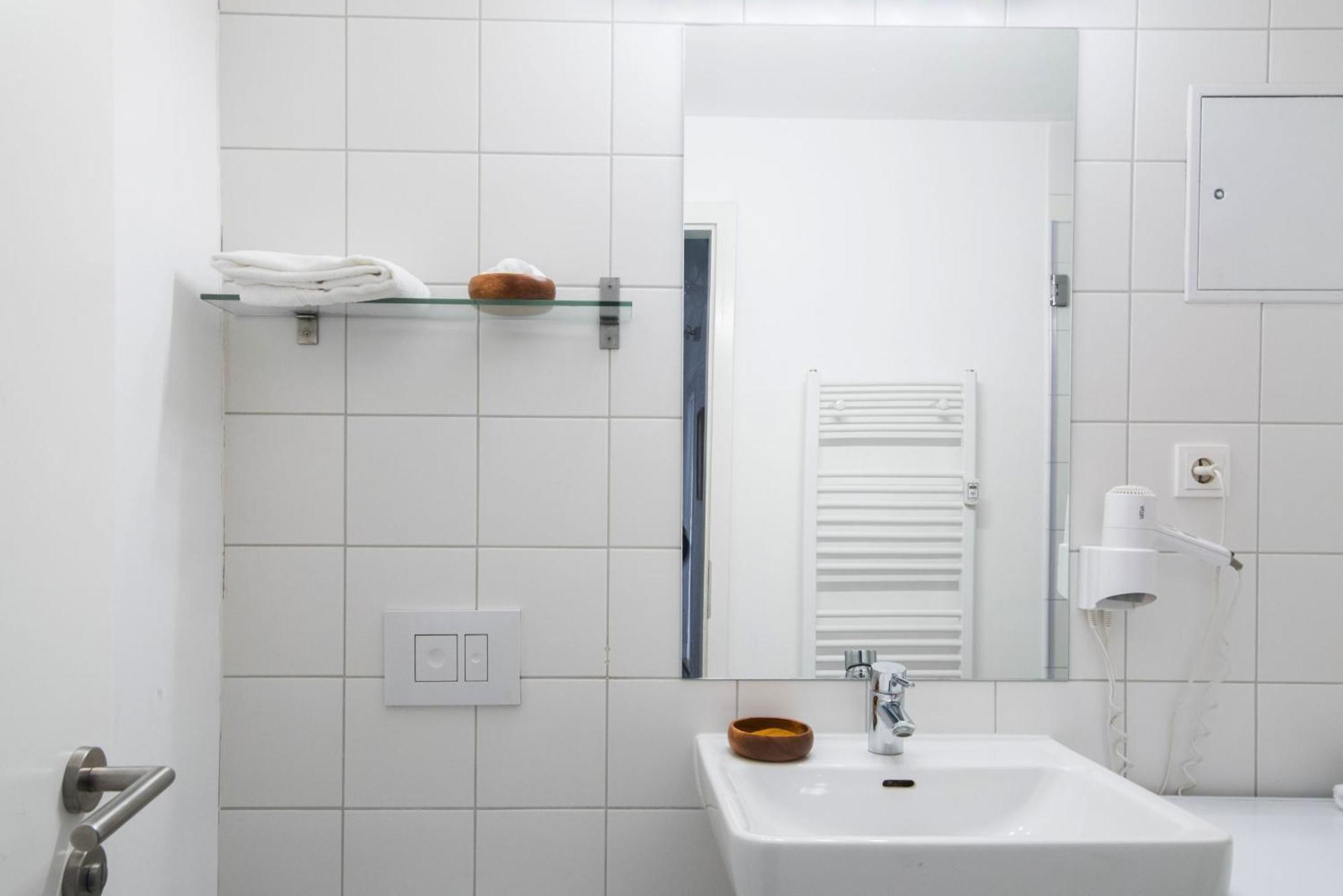 Mooeve Friedrichs Big Apartment