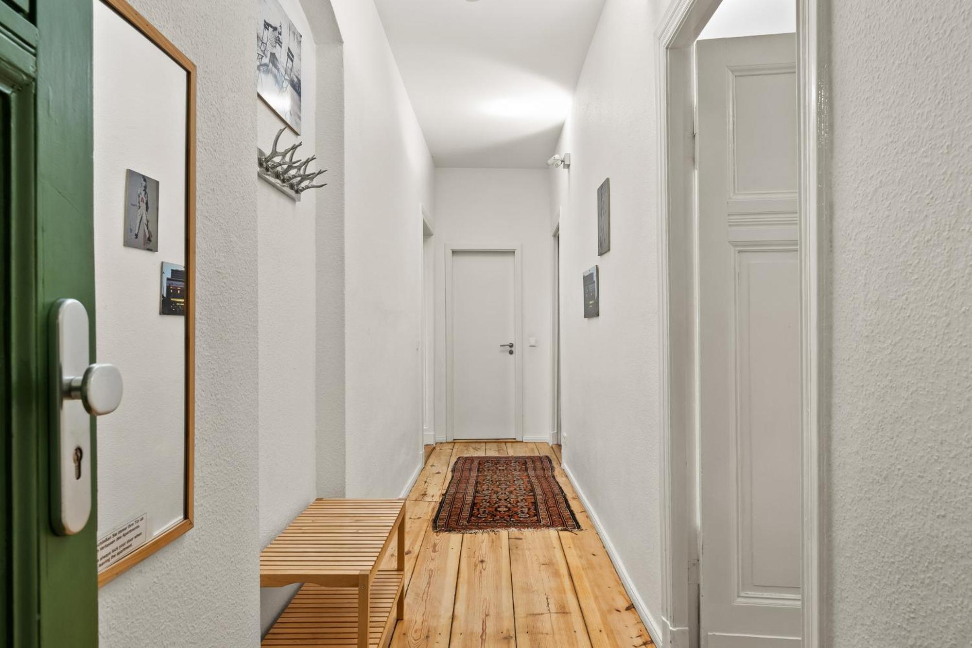 Mooeve Friedrichs Big Apartment *