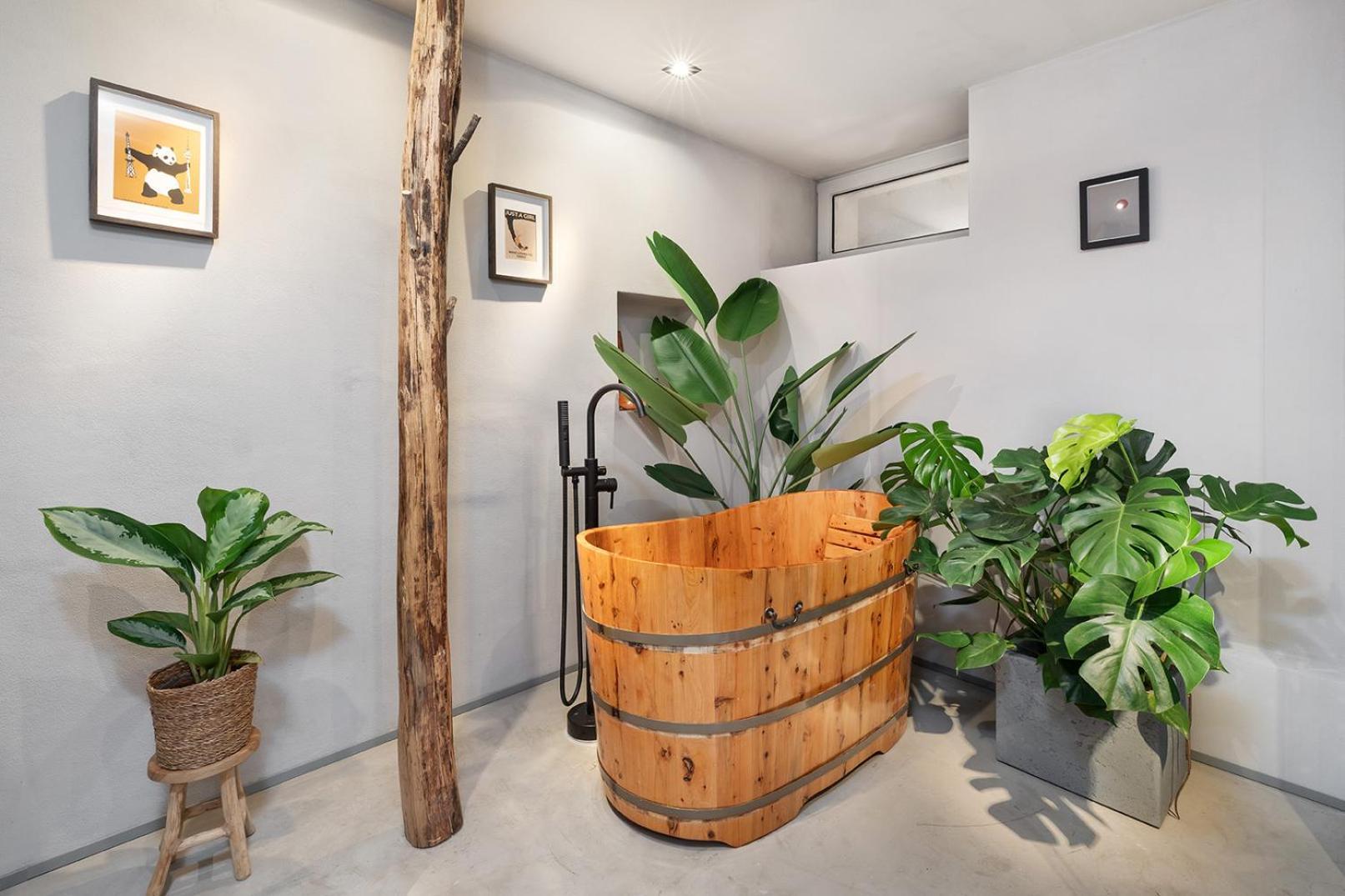 Apartment Stylish With Cinema, 2-min Tram *