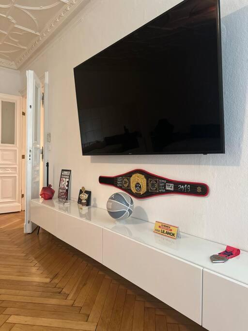 Grosses Am Kudamm Apartment *