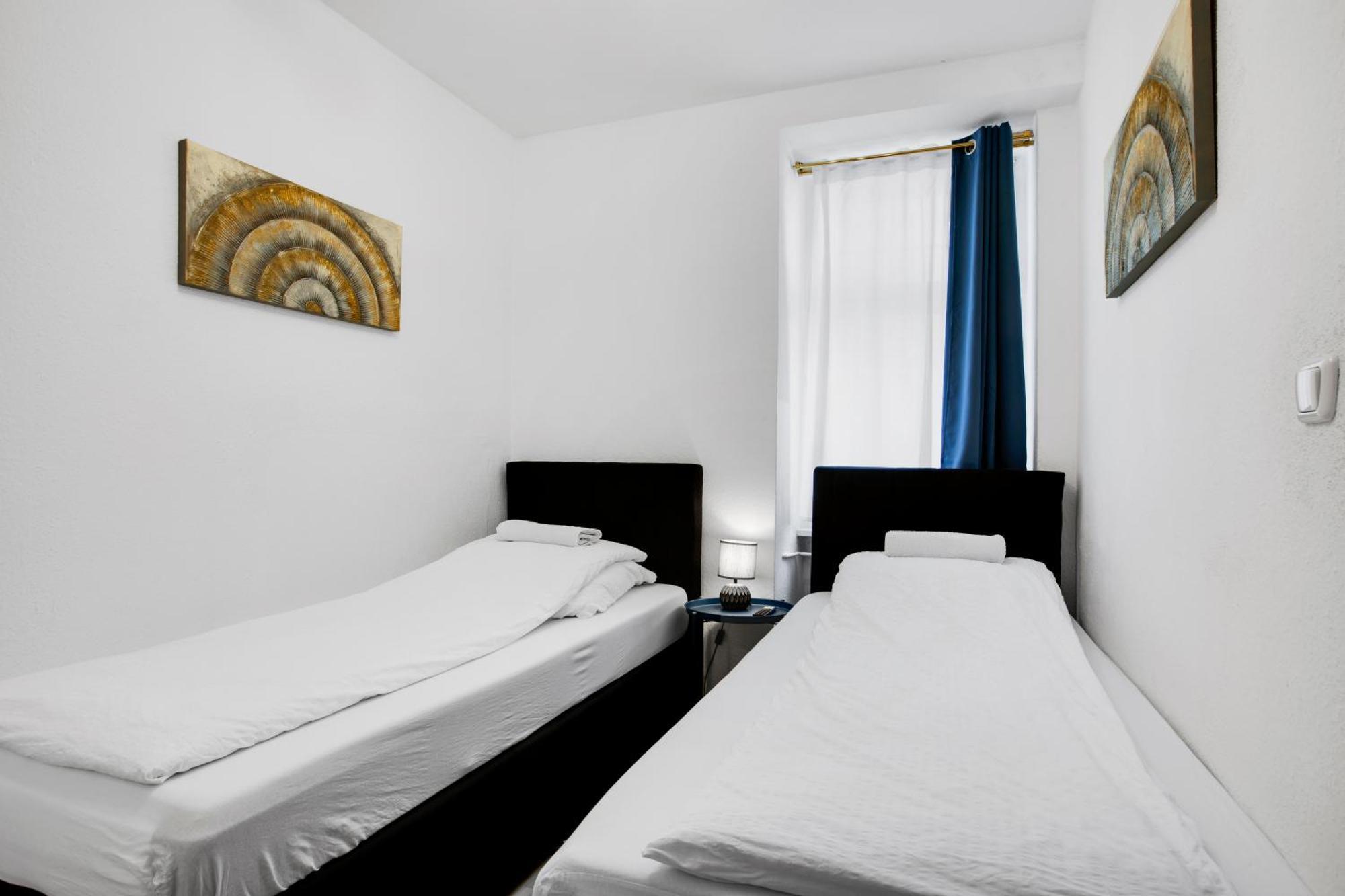 3 Bedroom In Kreuzberg Apartment *