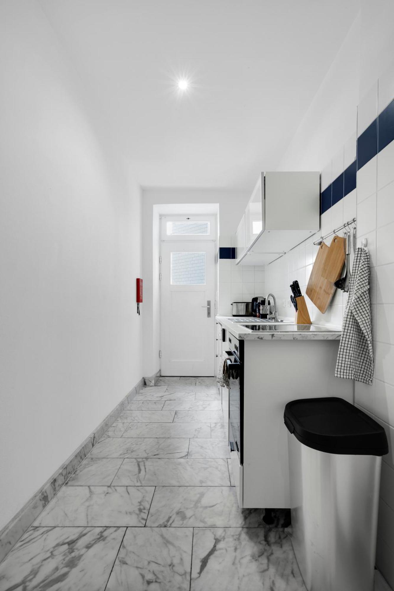 3 Bedroom In Kreuzberg Apartment *