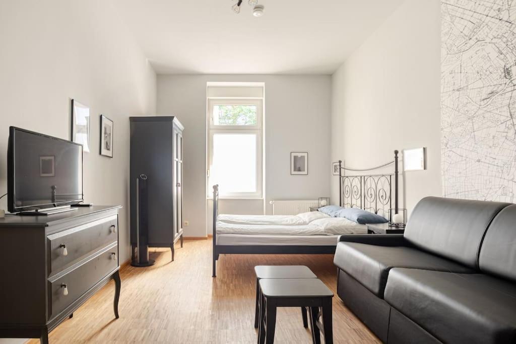 Nap Club - Stylish & Quiet Base In Vibrant Kiez Apartment Berlin