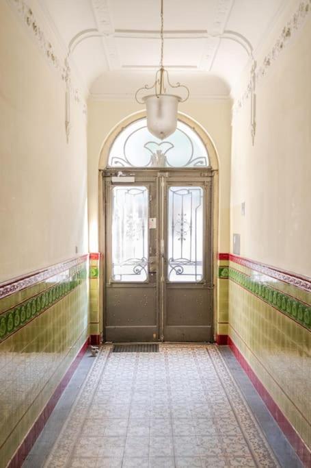 Nap Club - Stylish & Quiet Base In Vibrant Kiez * Berlin