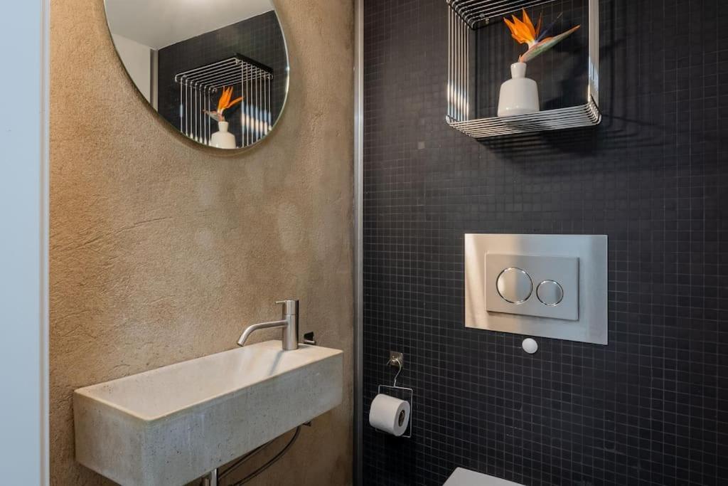 Architecture In Kreuzberg Apartment *